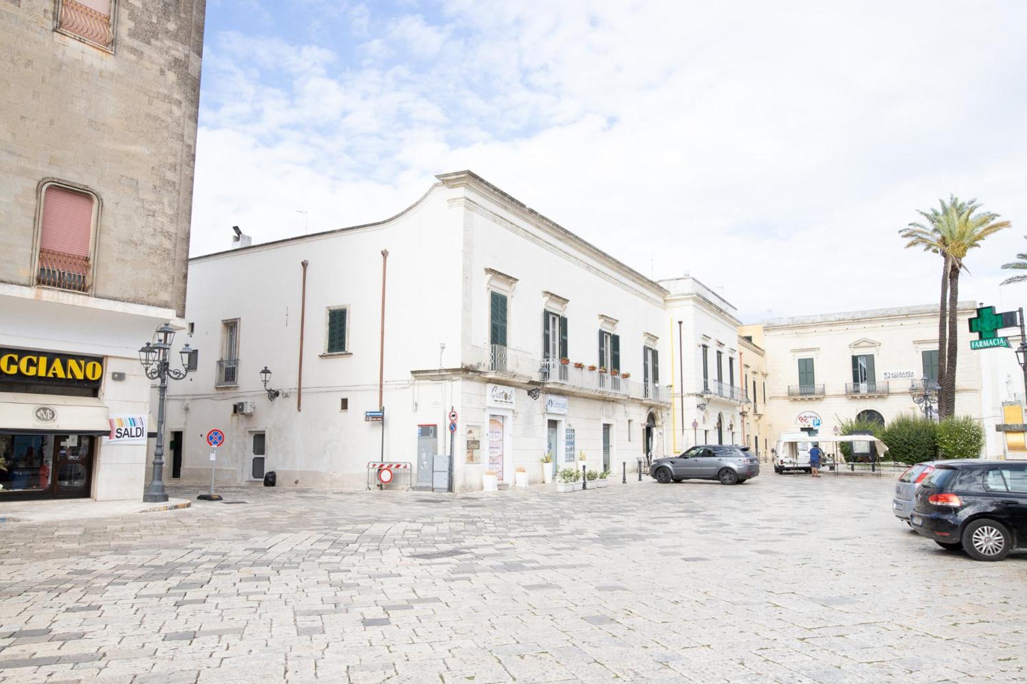 Hotel Palazzo Circolone Poggiardo Exterior foto