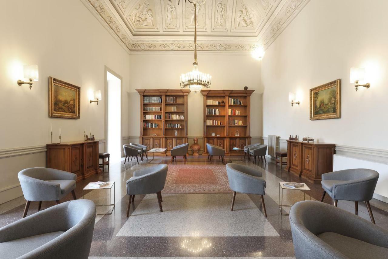 Hotel Palazzo Circolone Poggiardo Exterior foto